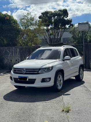 VOLKSWAGEN TIGUAN 2.0 TSI R-LINE 16V TURBO GASOLINA 4P TIPTRONIC VOLKSWAGEN TIGUAN 2.0 TSI R-LINE 16V TURBO GASOLINA 4P TIPTRONIC